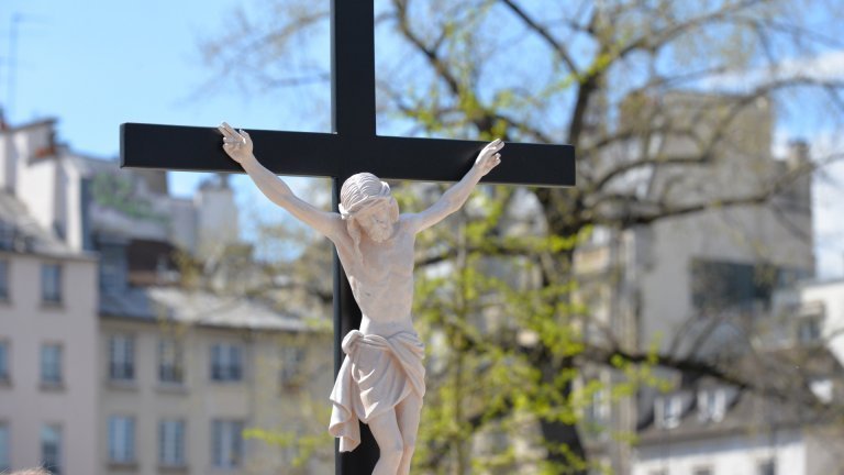 Chemins de croix dans les rues de Paris le Vendredi saint