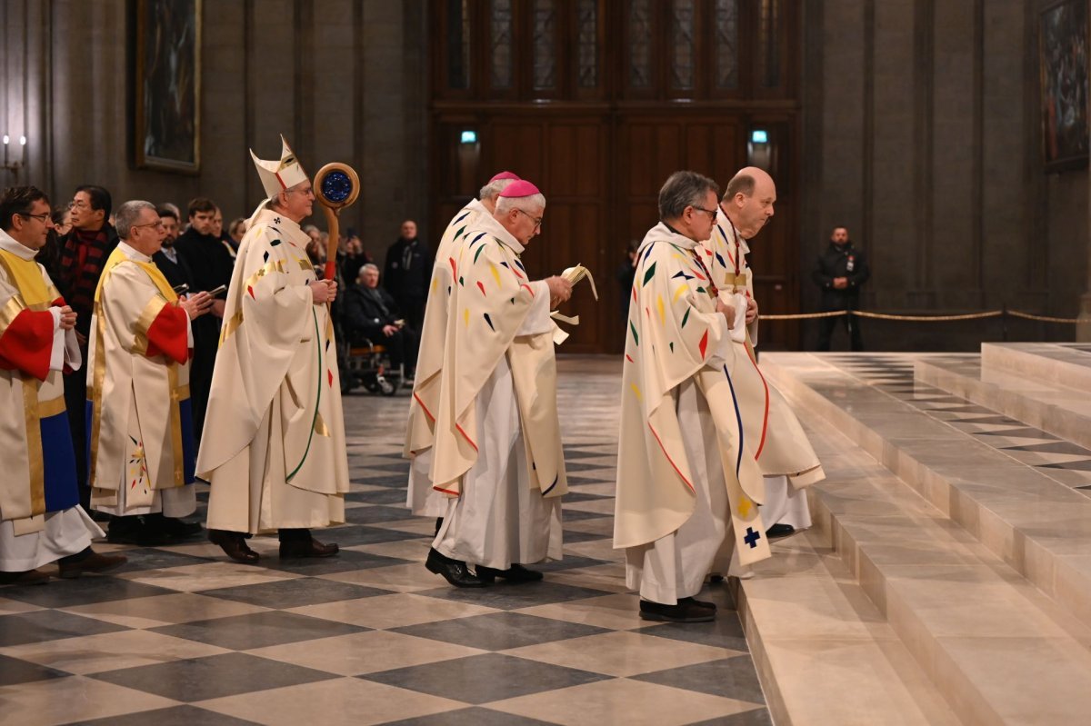 Messe en présence des services diocésains et de l'Atelier de Notre-Dame. © Marie-Christine Bertin / Diocèse de Paris.