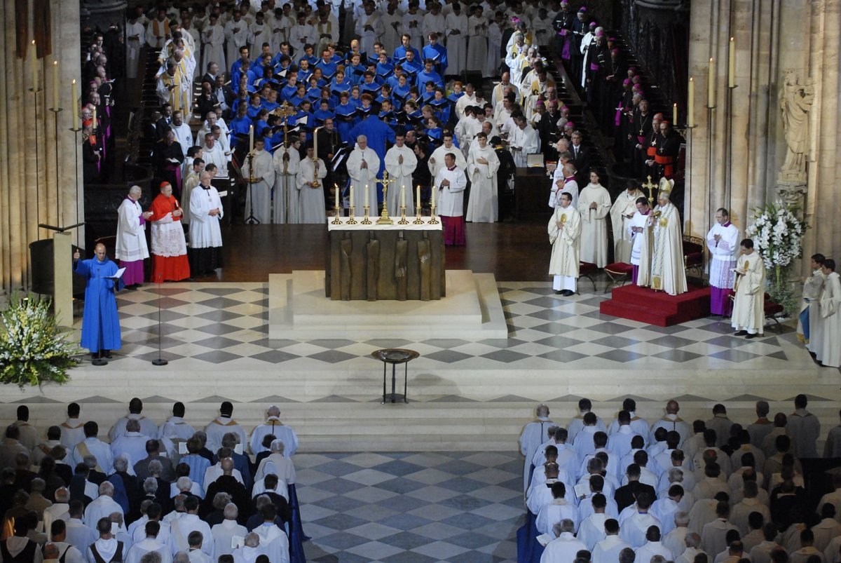 Vêpres à Notre-Dame de Paris présidées par Benoît XVI. © Corinne Simon / Ciric – Reproduction interdite.