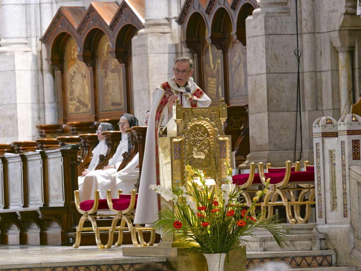 Veillée de l'espérance au Sacré-Cœur de Montmartre. © Yannick Boschat / Diocèse de Paris.