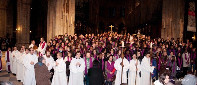 Février 2010 : Appel décisif de 322 catéchumènes adultes à ND de Paris.. 