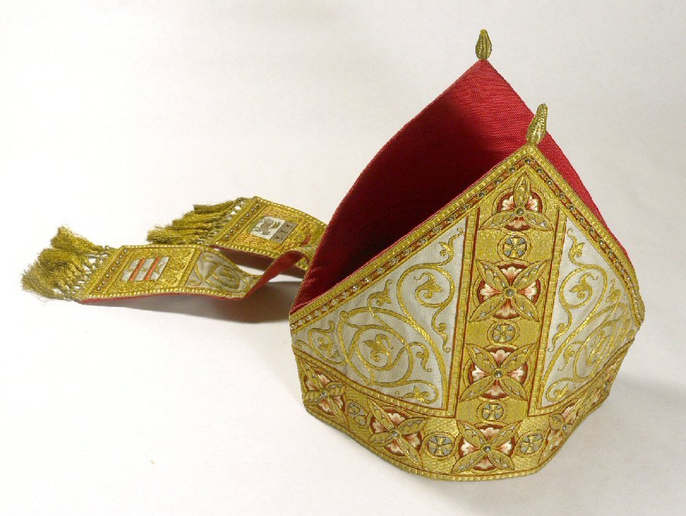 mitre Cl Richard. 
