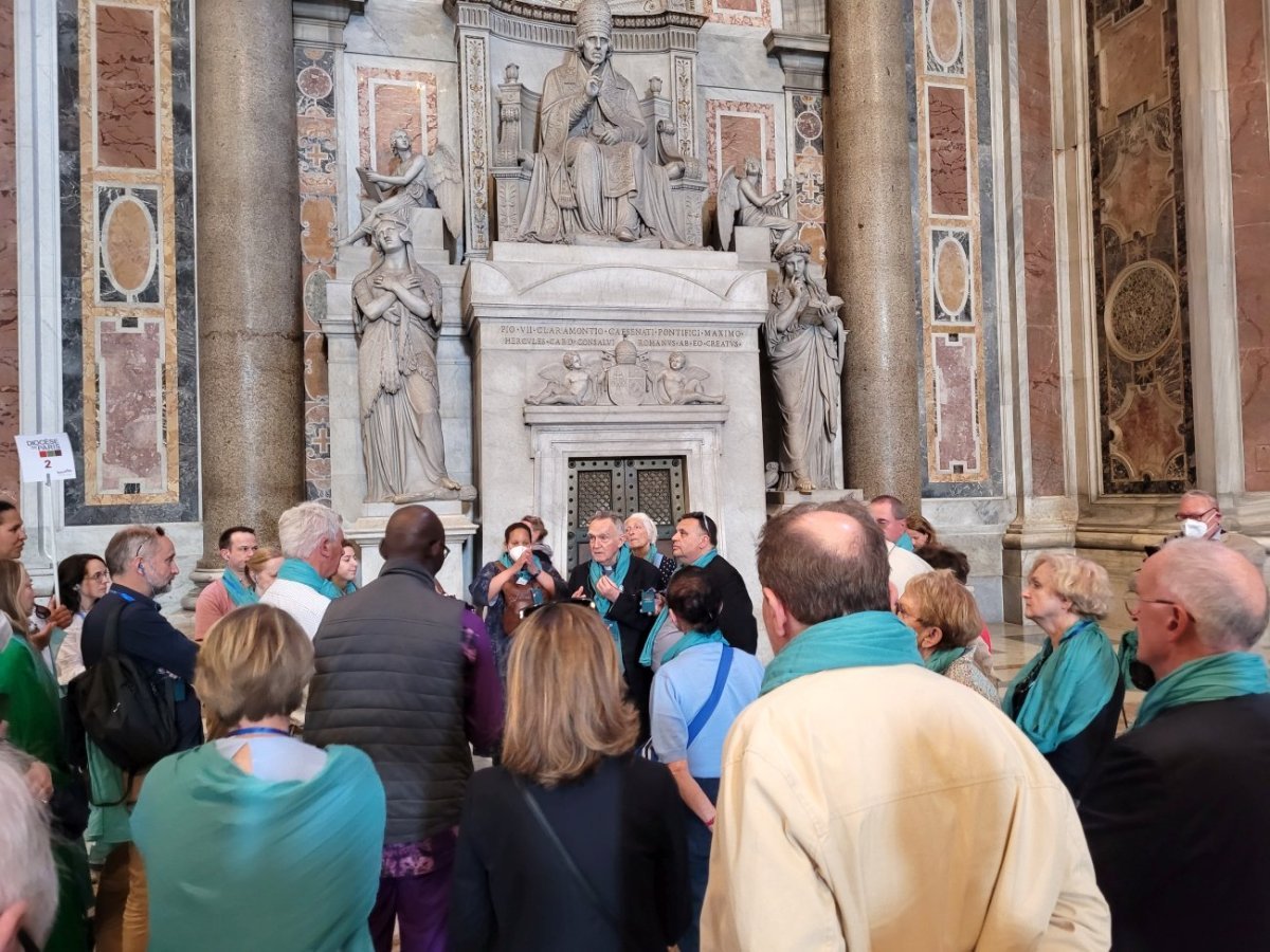 Pèlerinage diocésain à Rome pour la canonisation de Charles de Foucauld. © Charlotte Reynaud / Diocèse de Paris.