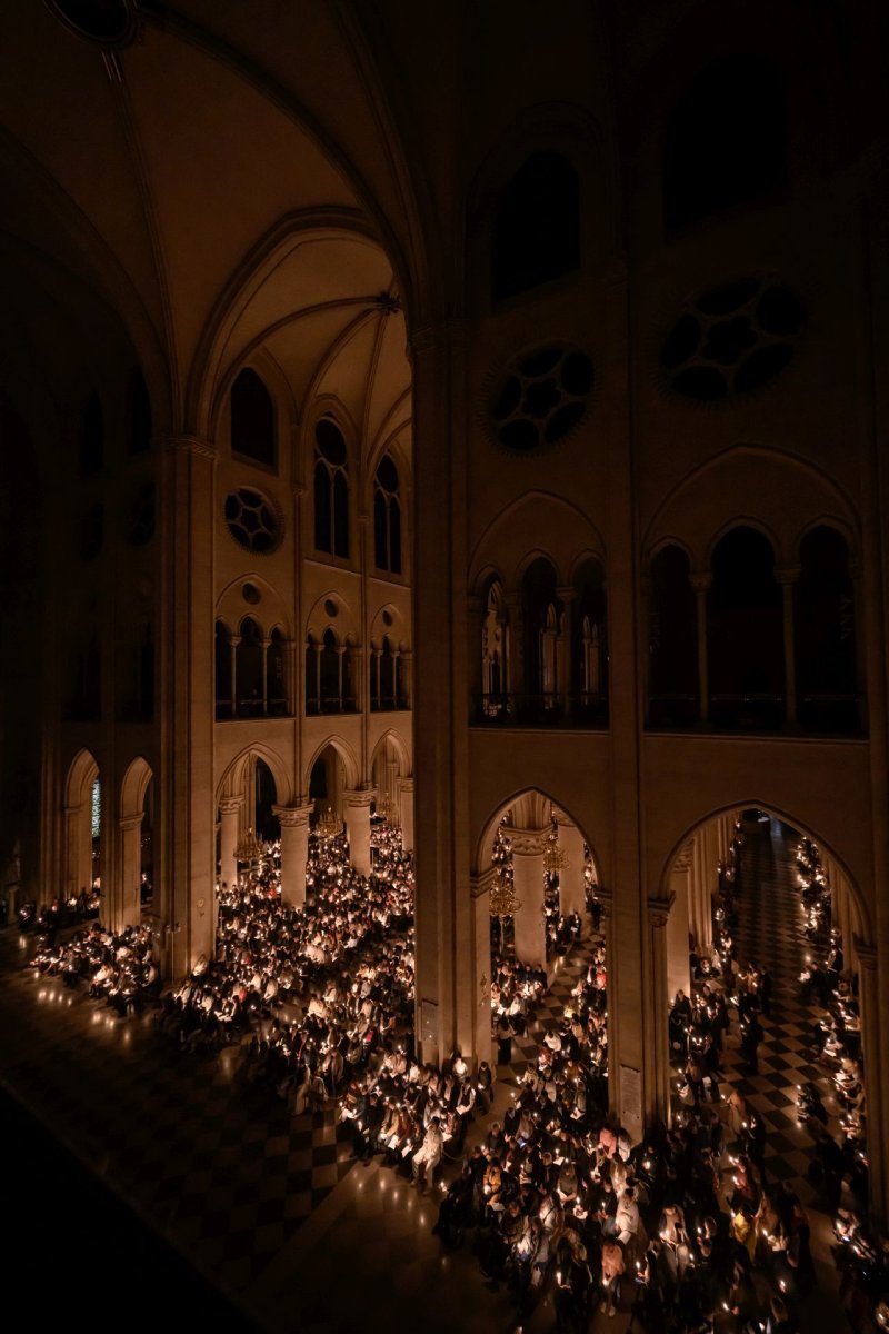 Vigile pascale à Notre-Dame de Paris 2025. © Jean-Baptiste Delerue.