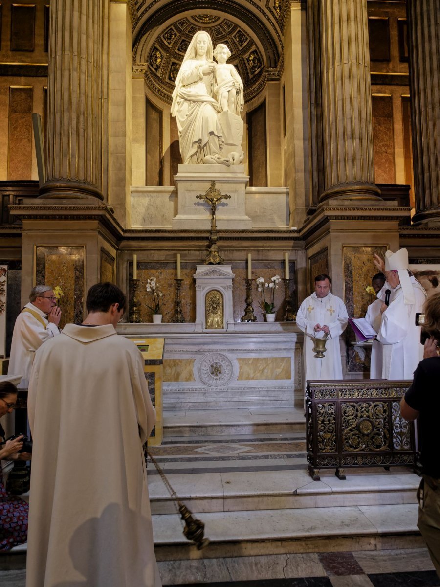 Bénédiction de la chapelle Notre-Dame des Sportifs. © Yannick Boschat / Diocèse de Paris.