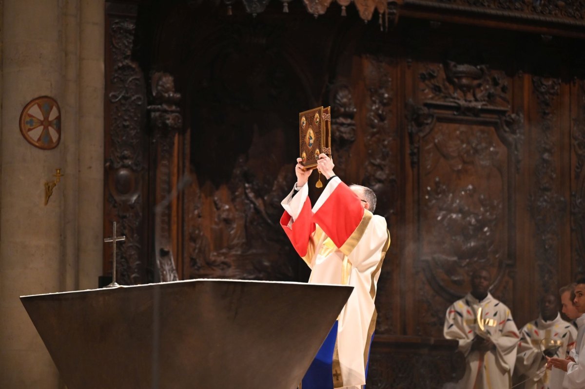 Messe du soir du samedi 14 décembre 2024 à Notre-Dame de Paris. © Marie-Christine Bertin / Diocèse de Paris.