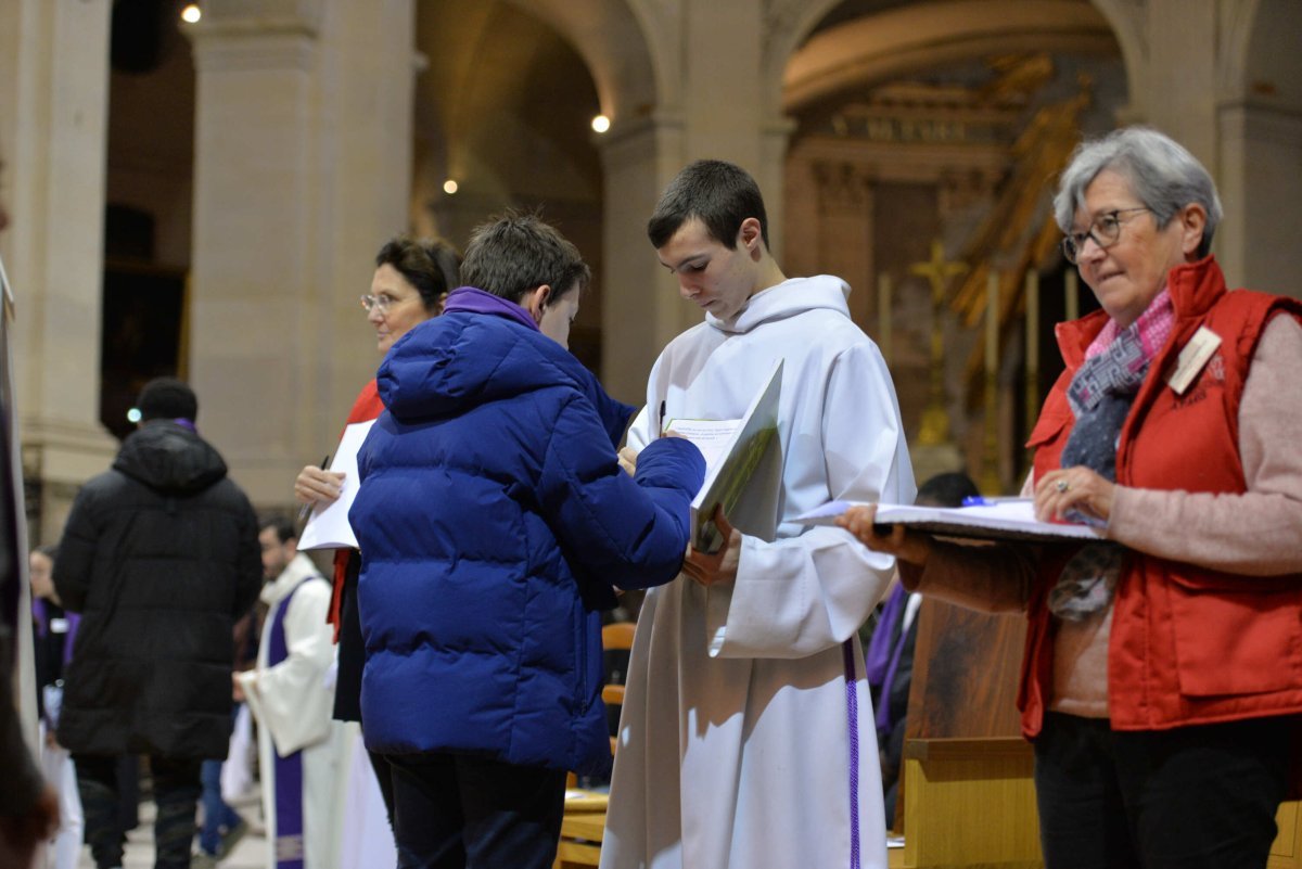 Appel décisif des jeunes catéchumènes en 2020. © Marie-Christine Bertin / Diocèse de Paris.