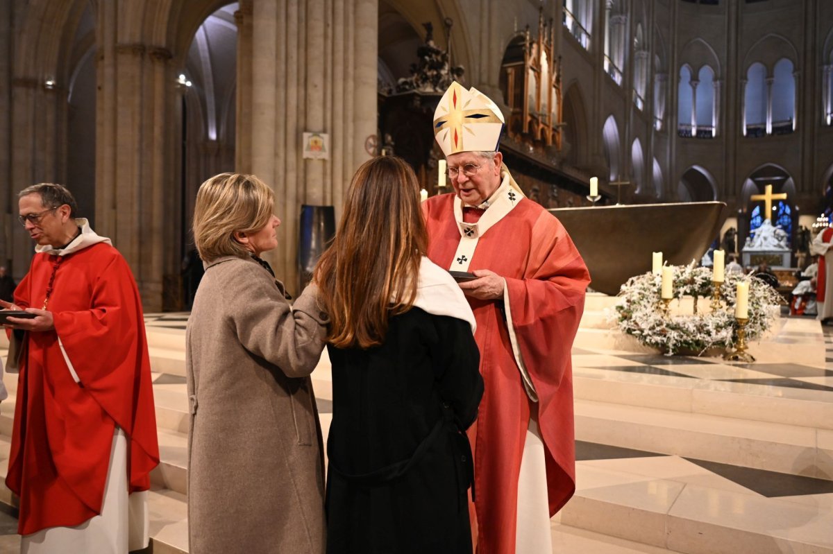 Confirmation des adultes en décembre 2025. © Marie-Christine Bertin / Diocèse de Paris.