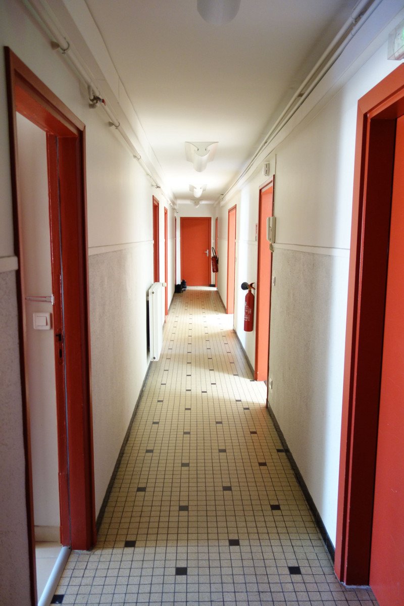 Le couloir des studios. © Paroisse Saint-Jean-Baptiste de Belleville.