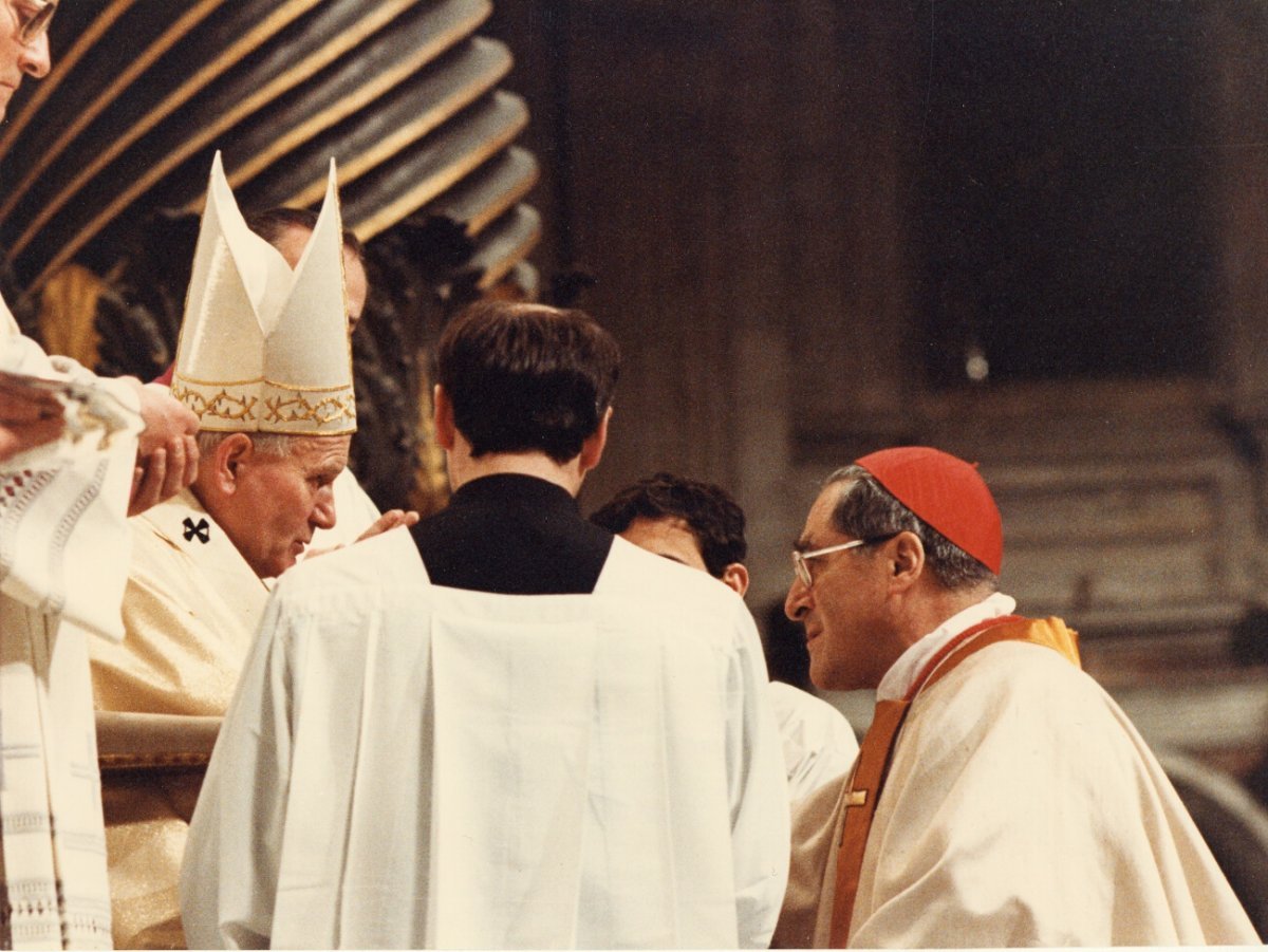 Rencontre avec Jean-Paul II. Années 1990. © D. R..
