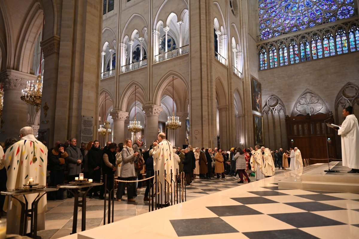 Messe en présence des services diocésains et de l'Atelier de Notre-Dame. © Marie-Christine Bertin / Diocèse de Paris.