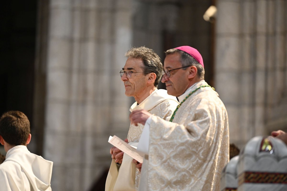 Ordinations diaconales en vue du sacerdoce. © Marie-Christine Bertin / Diocèse de Paris.