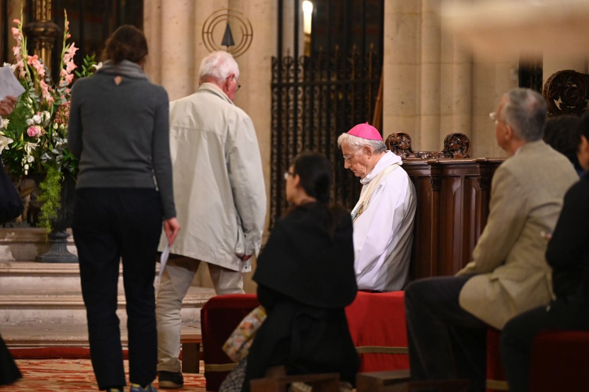 Veillée de l'espérance à la basilique Sainte-Clotilde. © Marie-Christine Bertin / Diocèse de Paris.