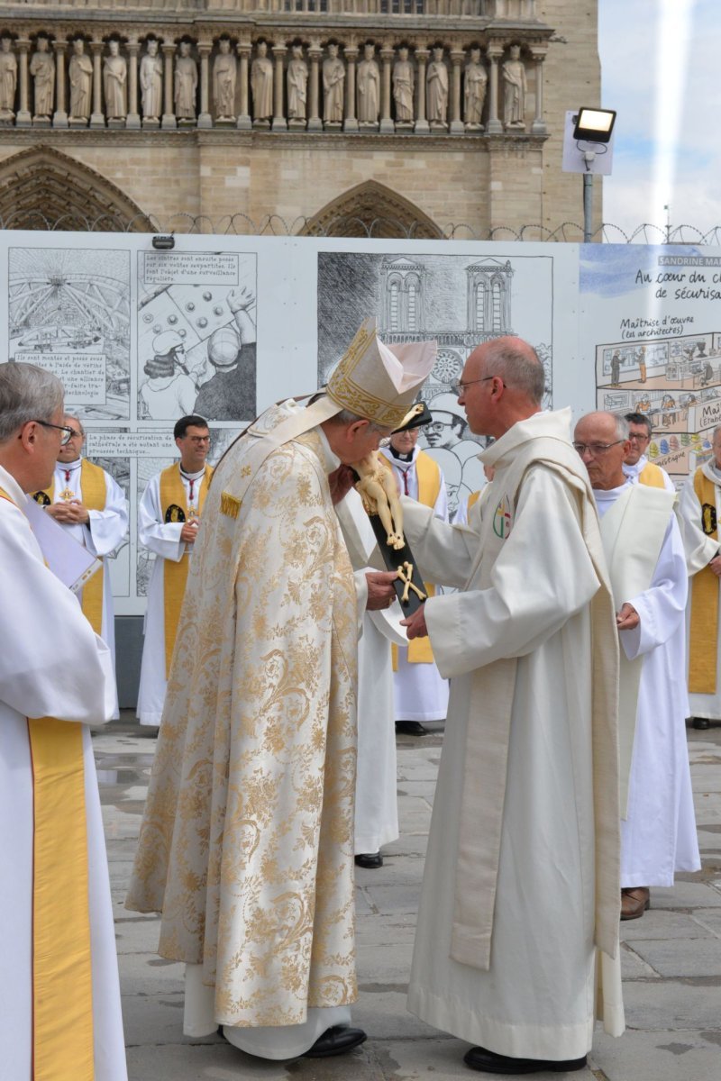 Accueil de Mgr Laurent Ulrich, archevêque de Paris. © Marie-Christine Bertin / Diocèse de Paris.