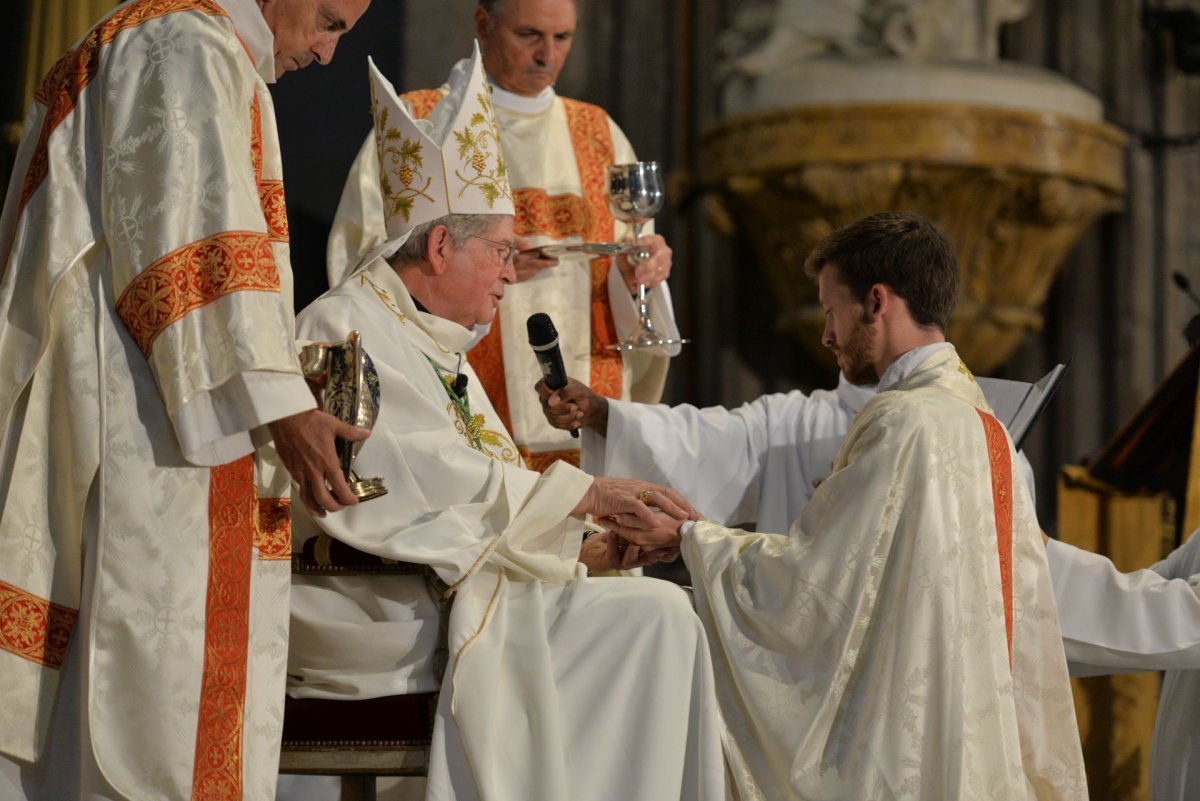 Ordination sacerdotale 2022 : rites complémentaires. © Marie-Christine Bertin / Diocèse de Paris.