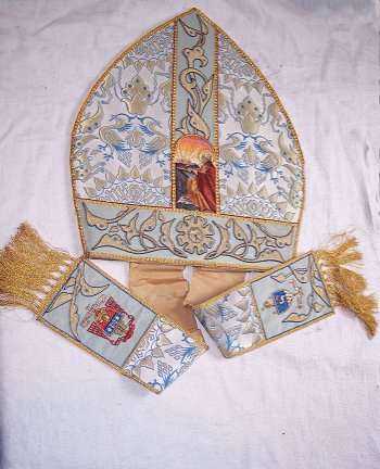 Mitre Mgr Verdier. 