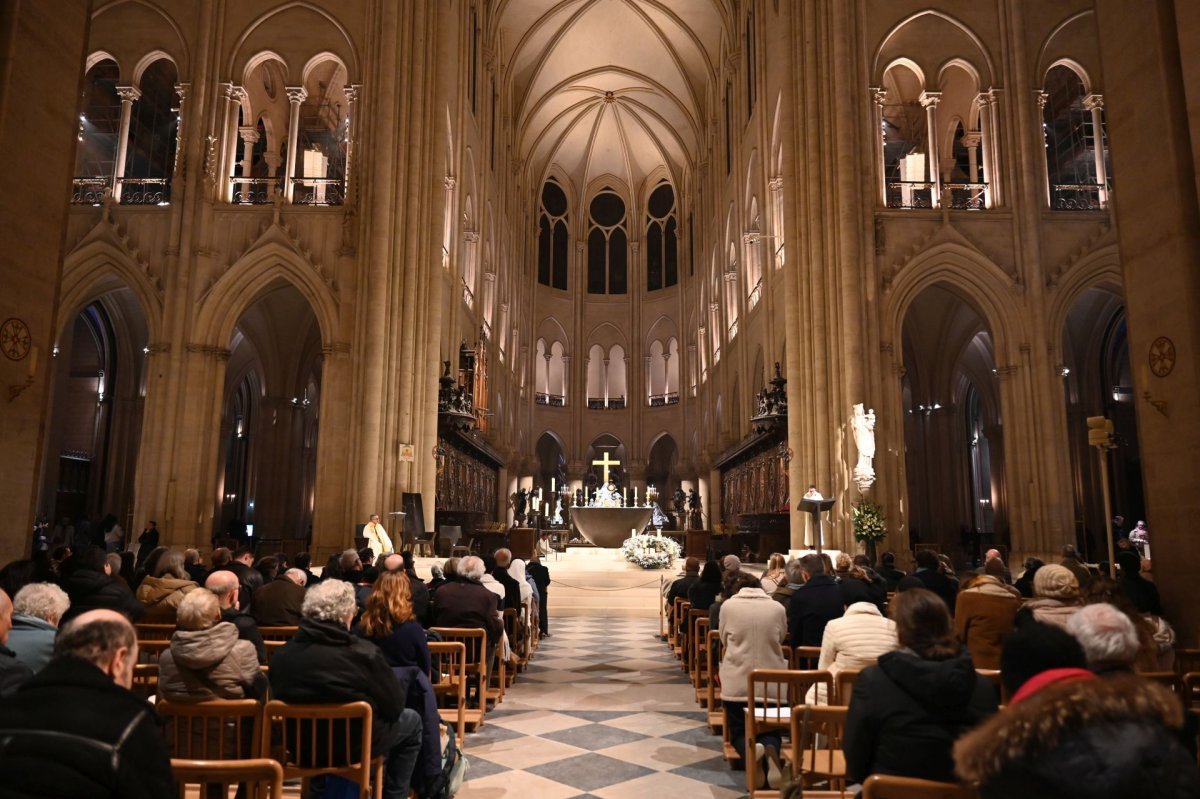 Veillée de l'espérance à Notre-Dame de Paris. © Marie-Christine Bertin / Diocèse de Paris.