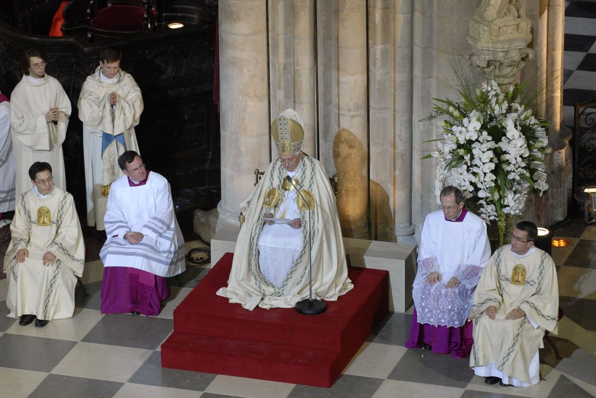 Vêpres à Notre-Dame de Paris présidées par Benoît XVI. © Corinne Simon / Ciric – Reproduction interdite.