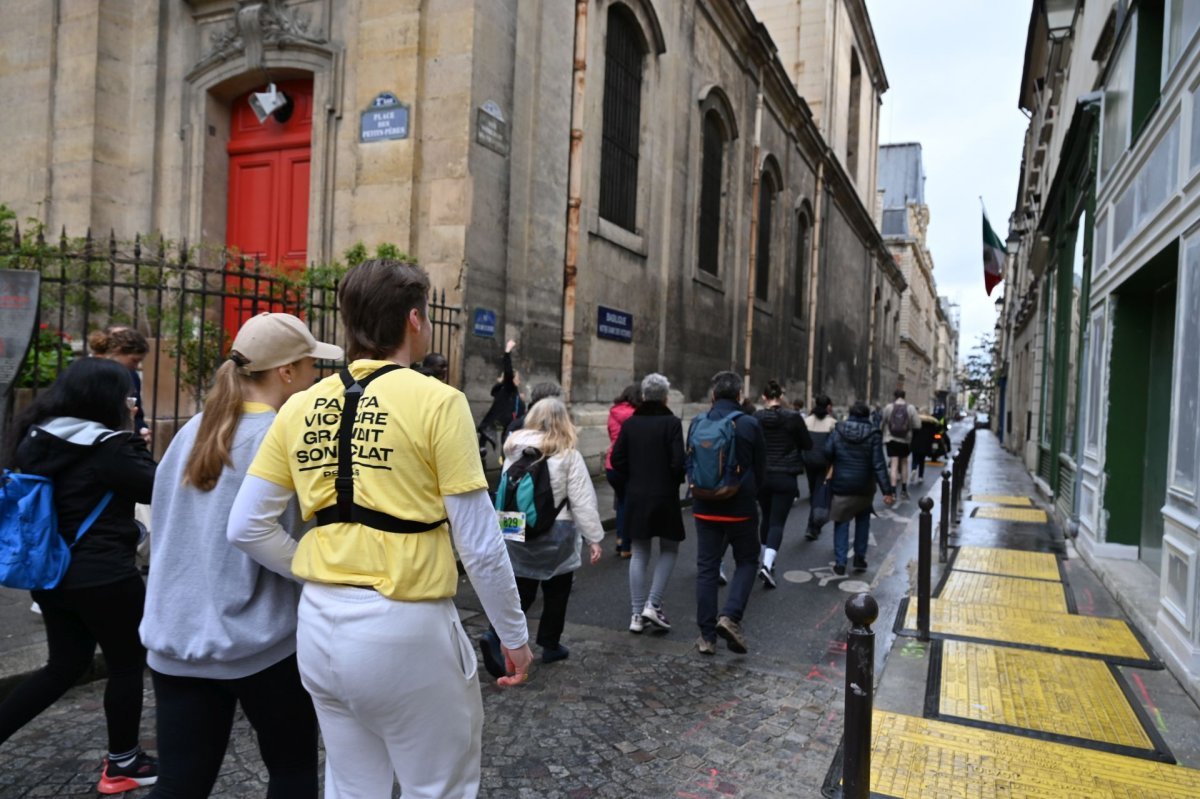 Marche “Paris églises tour”. © Marie-Christine Bertin / Diocèse de Paris.