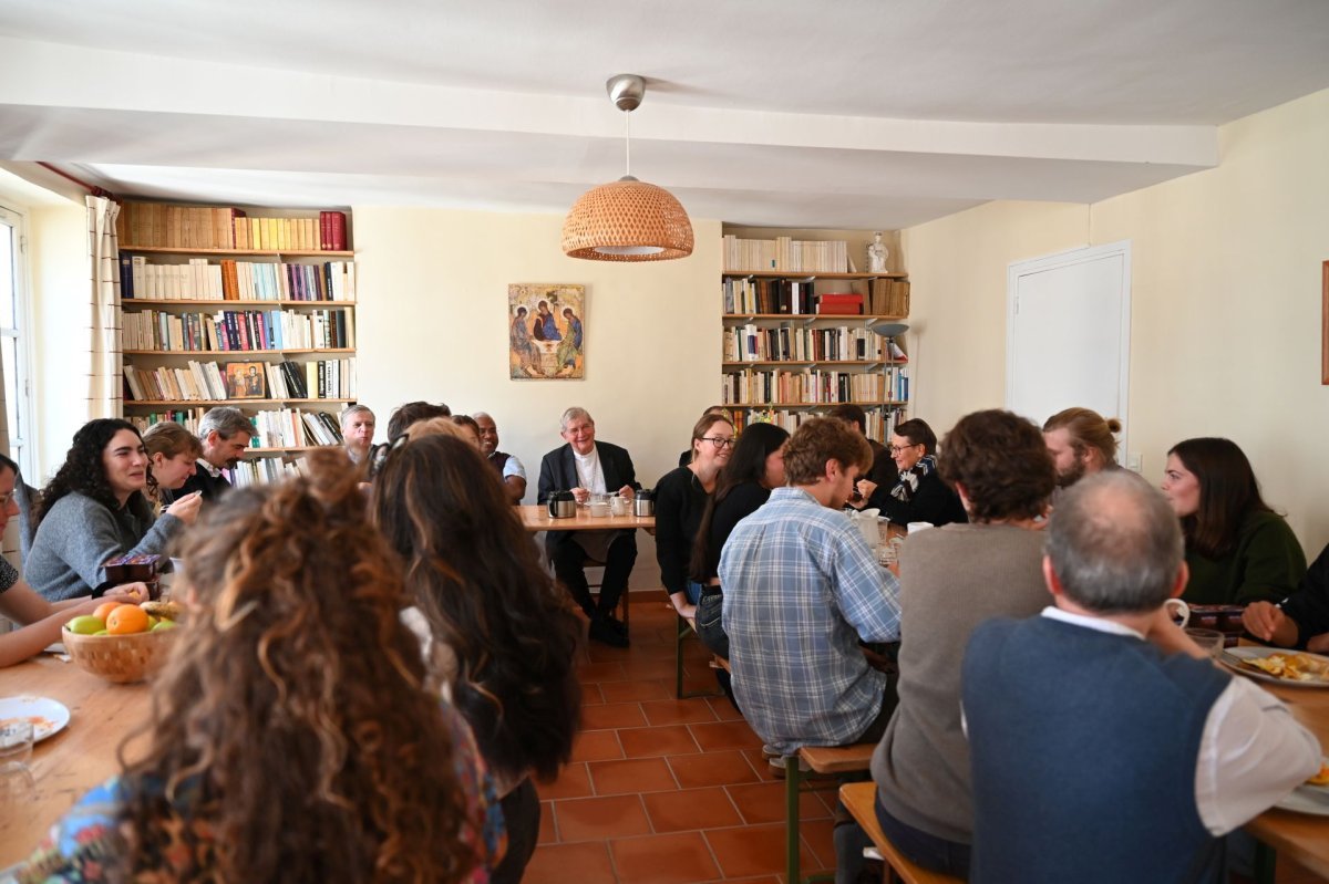 Rencontre avec l'équipe de préparation de la Rencontre européenne de (…). © Marie-Christine Bertin / Diocèse de Paris.