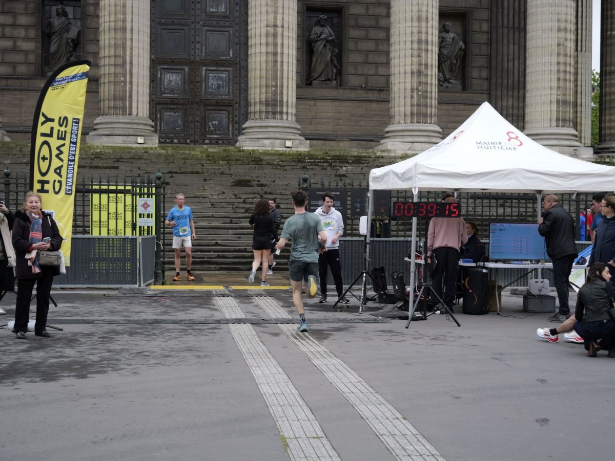 Course “Paris églises tour”. © Yannick Boschat / Diocèse de Paris.