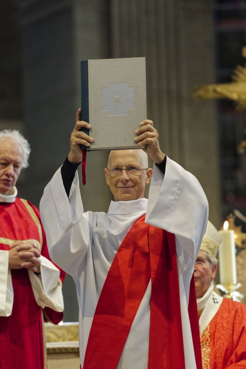 Ordinations des diacres permanents 2022. © Yannick Boschat / Diocèse de Paris.