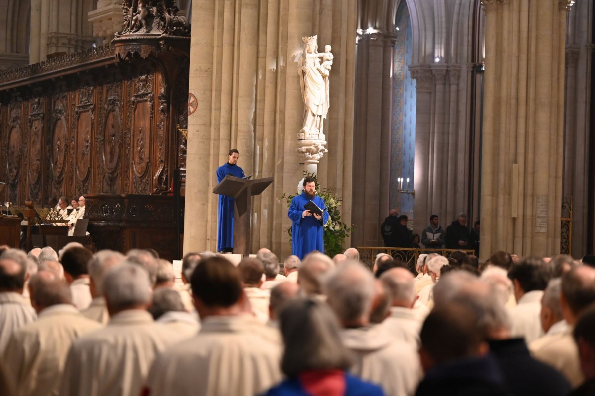 Messe du soir du vendredi 13 décembre 2024 à Notre-Dame de Paris. © Marie-Christine Bertin / Diocèse de Paris.