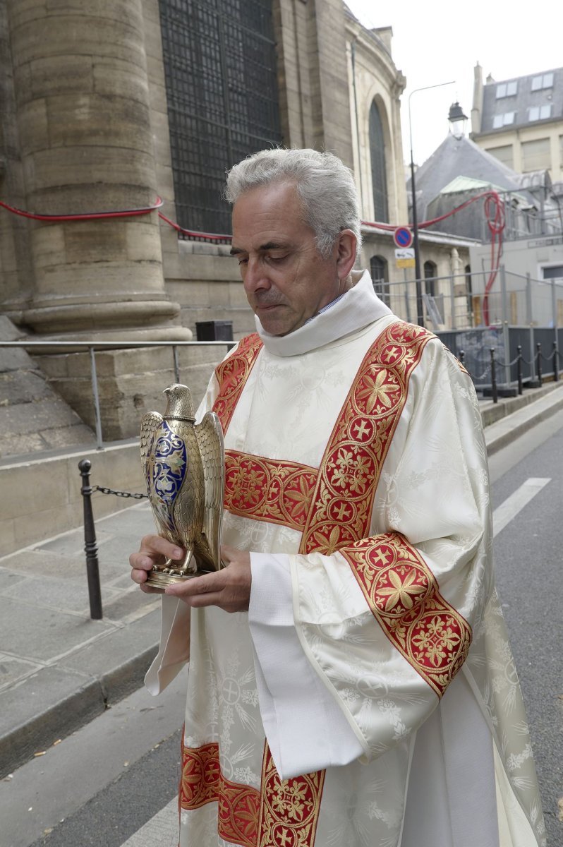Ordination sacerdotale 2022 : avant la cérémonie. © Marie-Christine Bertin / Diocèse de Paris.
