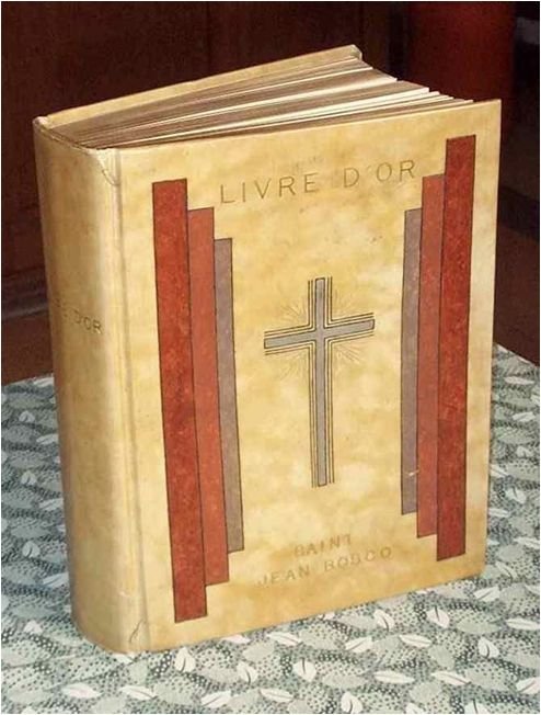 Livre d'or de la construction de l'église Saint-Jean Bosco. © C.D.A.S..